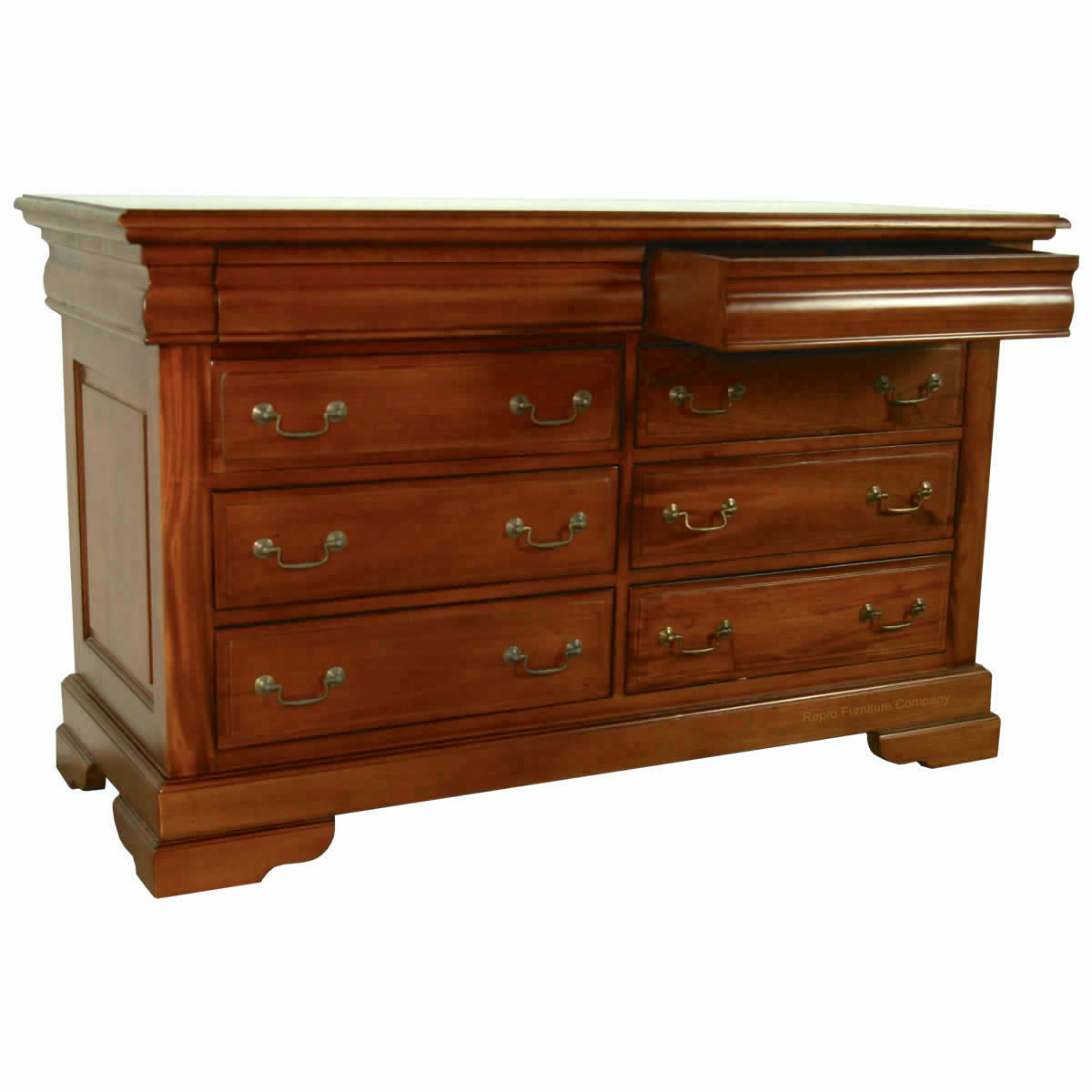 Sleigh 8 Drawer Mahogany Chest